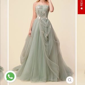 *COUTURE* selling this gorgeous strapless gown by Andrea & Leo couture